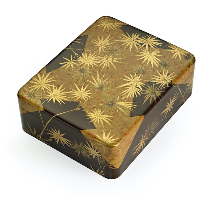 DOCUMENT BOX by KODA Katei (1886 -1961) Showa period, 1930s/1950s Gold makie, coloured lacquers Bunko - 41 x 33 x 14 (h) cm. Signed and sealed tomobako DOCUMENT BOX by KODA Katei (1886 -1961) Showa period, 1930s/1950s Gold makie, coloured lacquers Bunko - 41 x 33 x 14 (h) cm. Signed and sealed tomobako