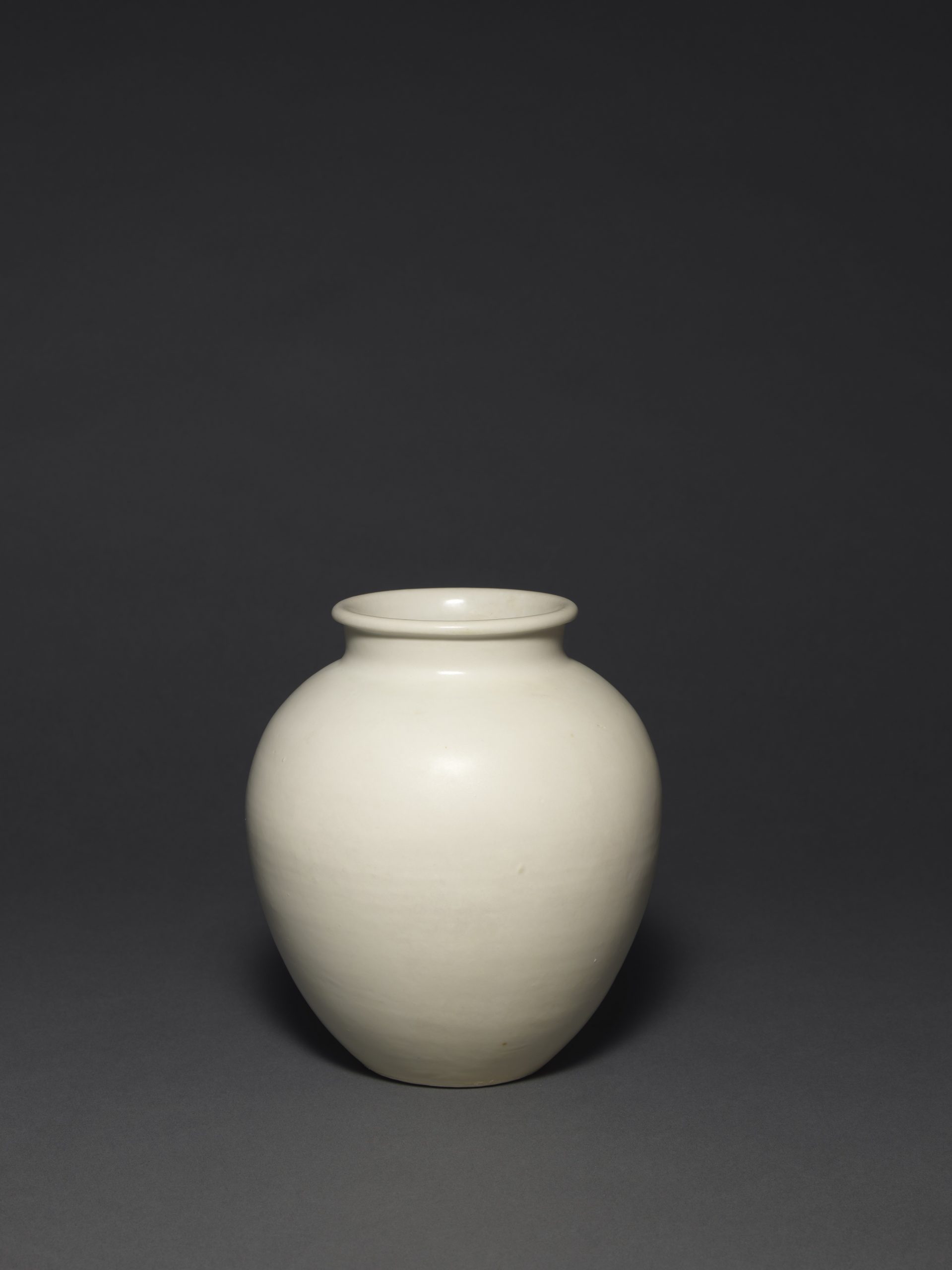 A ying-marked Xingyao ovoid jar A ying-marked Xingyao ovoid jar