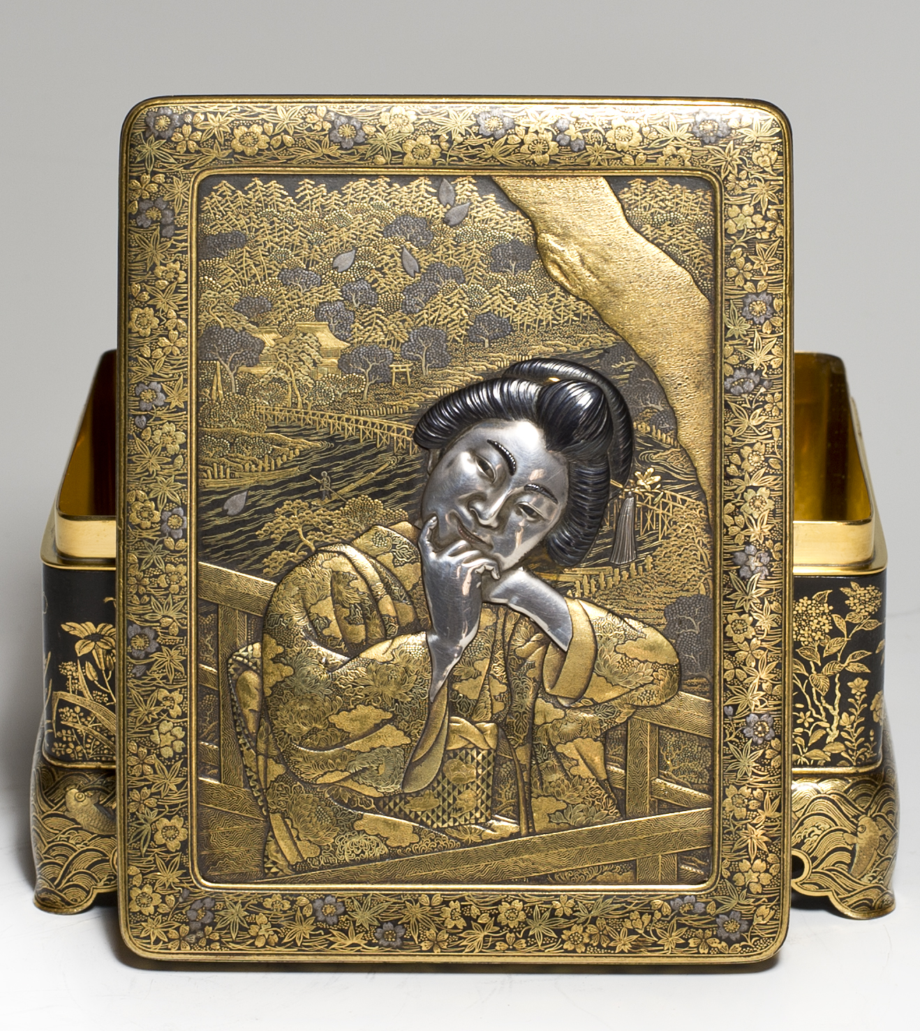 Meiji Period (1868-1912), damascened iron box by the highly regarded Komai company Height: 7.3cm, 2 7/8 inches Length: 14.3cm, 5 6/8 inches Depth: 11.2cm, 4 3/8 inches Meiji Period (1868-1912), damascened iron box by the highly regarded Komai company Height: 7.3cm, 2 7/8 inches Length: 14.3cm, 5 6/8 inches Depth: 11.2cm, 4 3/8 inches