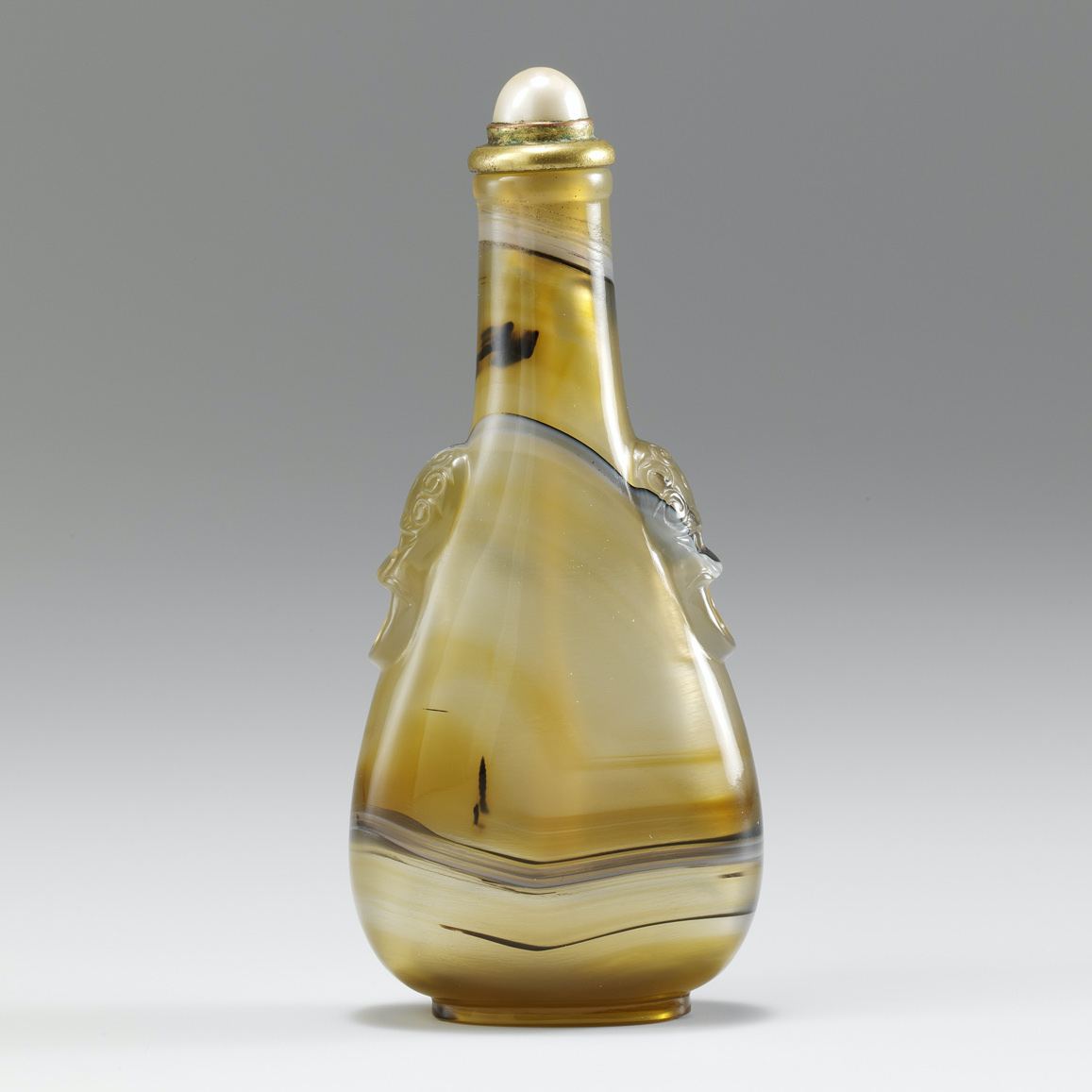 Agate of elongated pear form with unusual banding, 1730-1800
