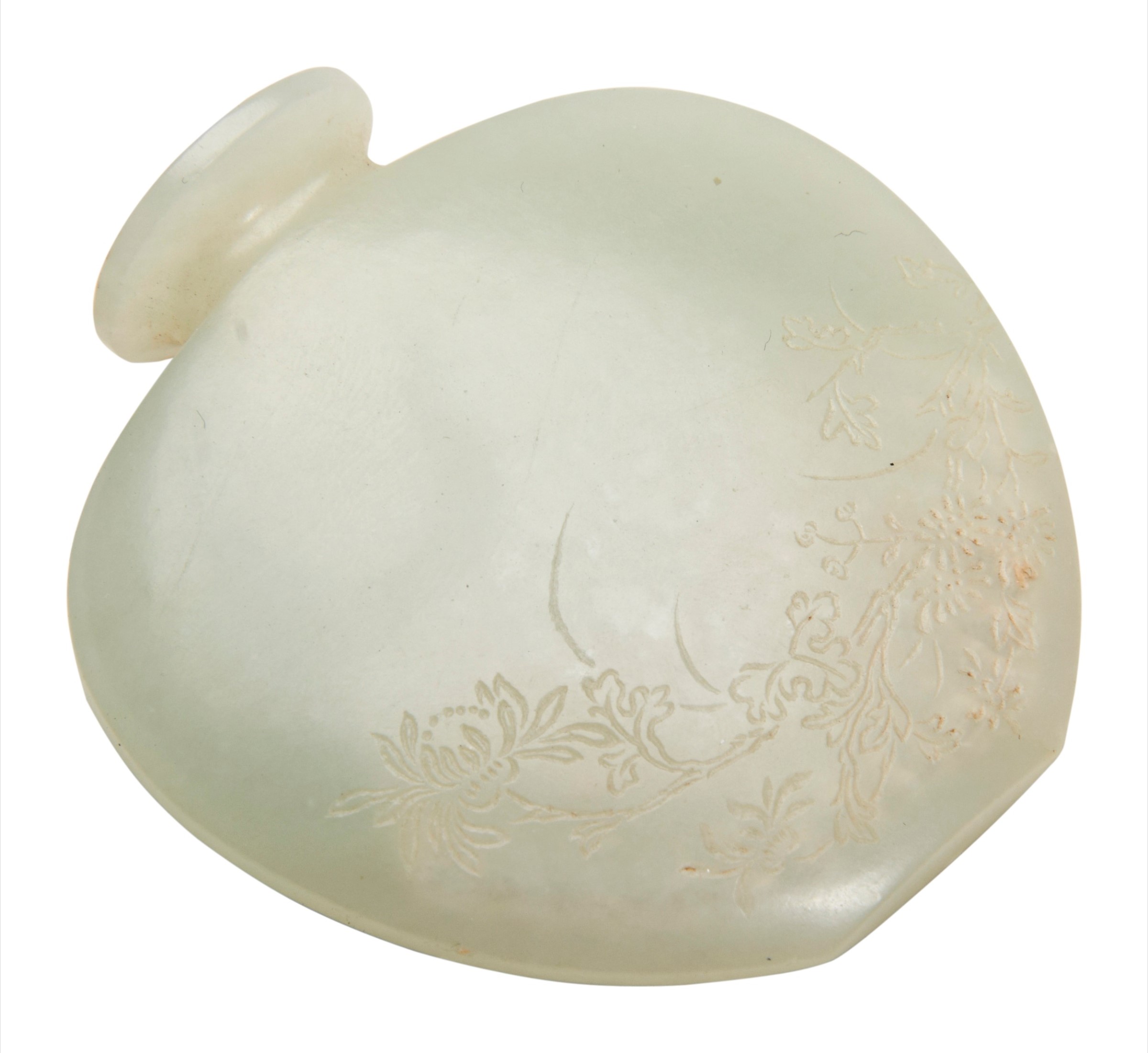FINE INCISED GREENISH-WHITE JADE SNUFF BOTTLE, QING DYNASTY, PROBABLY PALACE WORKSHOPS BEIJING, 5cm high, Estimate: £800-1200 FINE INCISED GREENISH-WHITE JADE SNUFF BOTTLE, QING DYNASTY, PROBABLY PALACE WORKSHOPS BEIJING, 5cm high, Estimate: £800-1200